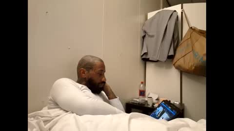 Snapshot of gide8n chatting on 03-25-26, 11:44 Gideon online show from 03-25-26, 11:44