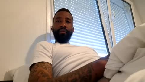 Snapshot of gide8n chatting on 08-06-26, 04:53 Gideon online show from 08-06-26, 04:53