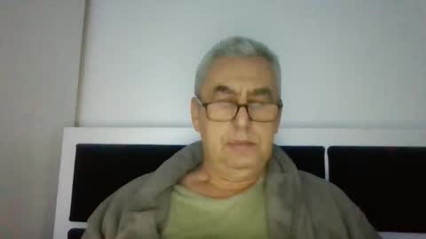 Snapshot of gigi1970 chatting on 11-11-25, 01:55 gigi1970 online show from 11-11-25, 01:55