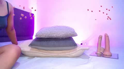 Snapshot of gigi_big_ass chatting on 01-12-25, 11:36 alizzon online show from 01-12-25, 11:36