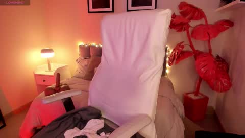 Snapshot of gigi_strawberry chatting on 02-12-26, 07:14 GIGI online show from 02-12-26, 07:14