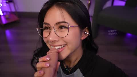 Snapshot of gigi_ulala chatting on 12-04-25, 01:48 80 off in my OF gigipriv online show from 12-04-25, 01:48