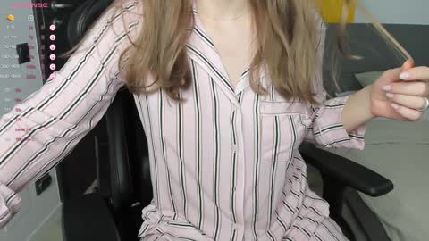 Snapshot of gigihadd chatting on 12-31-24, 07:18 gigihadd online show from 12-31-24, 07:18