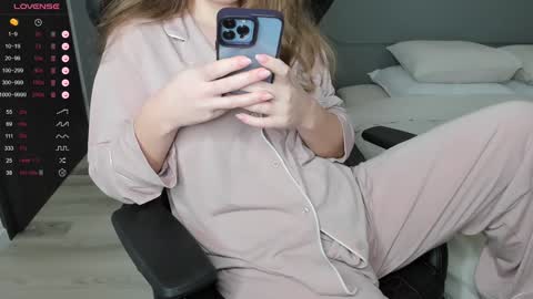 Snapshot of gigihadd chatting on 01-20-25, 04:12 gigihadd online show from 01-20-25, 04:12