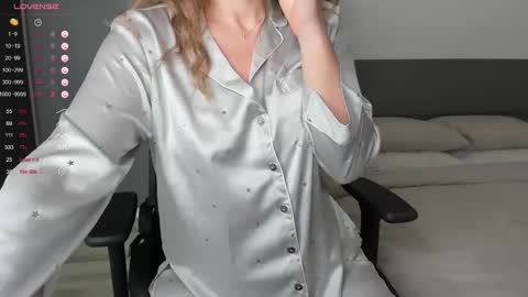 Snapshot of gigihadd chatting on 02-24-25, 06:47 gigihadd online show from 02-24-25, 06:47