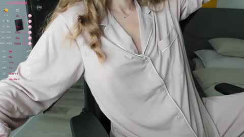 Snapshot of gigihadd chatting on 03-04-25, 04:52 gigihadd online show from 03-04-25, 04:52