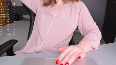 Snapshot of gigihadd chatting on 03-08-26, 06:44 gigihadd online show from 03-08-26, 06:44