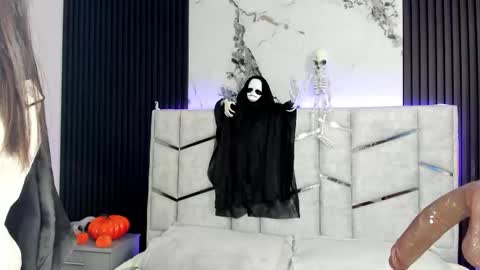 Gigi Doll online show from 10-31-25, 11:22