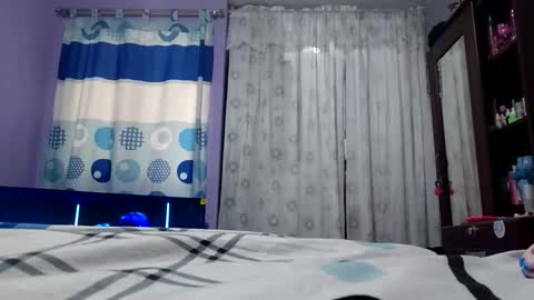 gigixox3 online show from 10-04-25, 02:59