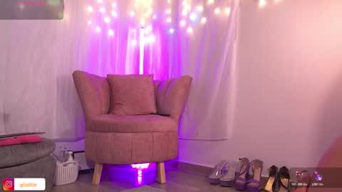 GiiaDior online show from 03-17-26, 12:41