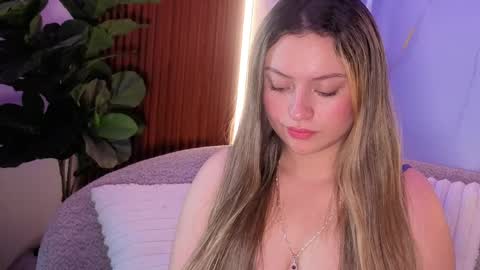 Snapshot of giigii_hadidd chatting on 04-09-26, 06:02 Giigii Hadid online show from 04-09-26, 06:02