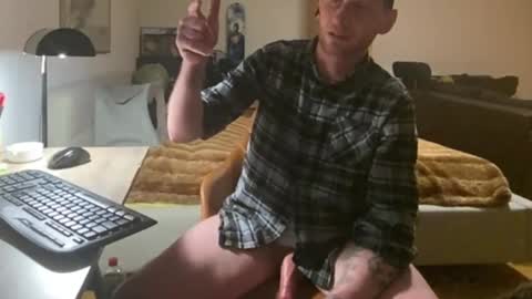 Snapshot of gilbertlachsmann chatting on 01-13-25, 05:44 Sebastian online show from 01-13-25, 05:44