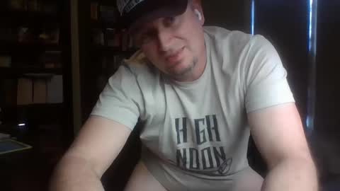 Snapshot of gimmedatdic chatting on 02-05-25, 08:46 gimmedatdic online show from 02-05-25, 08:46