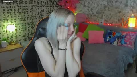 Gina online show from 05-14-26, 01:23