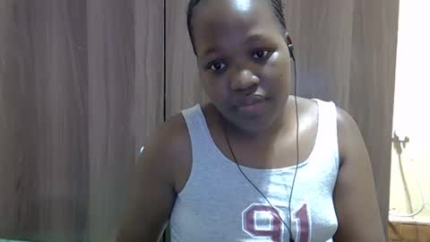 Adiliah online show from 10-19-25, 02:12