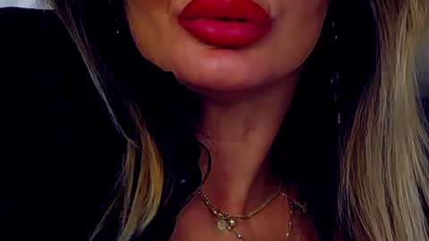 Snapshot of ginabear chatting on 01-06-25, 02:48 Gina online show from 01-06-25, 02:48