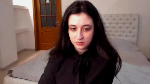 Snapshot of ginablum chatting on 01-29-25, 12:13 Kate online show from 01-29-25, 12:13