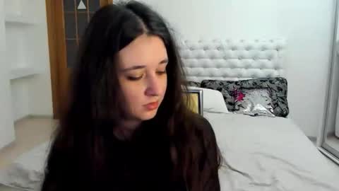 Snapshot of ginablum chatting on 10-18-25, 08:48 Kate online show from 10-18-25, 08:48