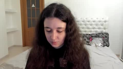 Snapshot of ginablum chatting on 11-04-25, 08:35 Kate online show from 11-04-25, 08:35