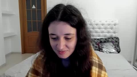 Snapshot of ginablum chatting on 11-06-25, 08:37 Kate online show from 11-06-25, 08:37