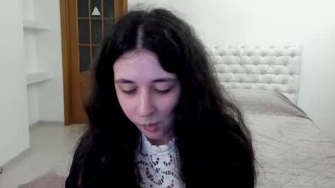 Snapshot of ginablum chatting on 12-04-25, 09:07 Kate online show from 12-04-25, 09:07