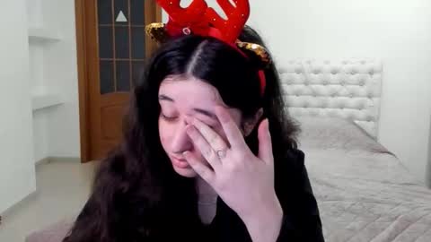 Snapshot of ginablum chatting on 12-14-25, 08:52 Kate online show from 12-14-25, 08:52