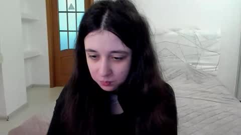 Snapshot of ginablum chatting on 01-06-26, 08:40 Kate online show from 01-06-26, 08:40