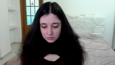 Snapshot of ginablum chatting on 01-08-26, 09:11 Kate online show from 01-08-26, 09:11