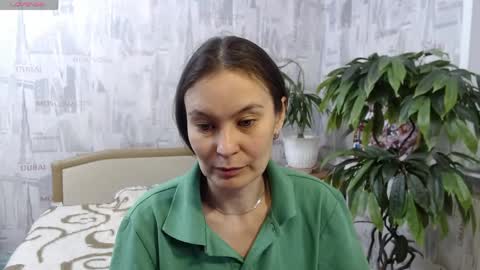 ginaxsoulah   online show from 05-13-26, 01:52
