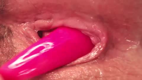 Snapshot of ginebra_nova chatting on 02-21-26, 05:30 Ginebra Nova online show from 02-21-26, 05:30