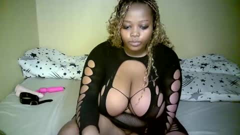 ginger_babes1 online show from 04-24-26, 08:11