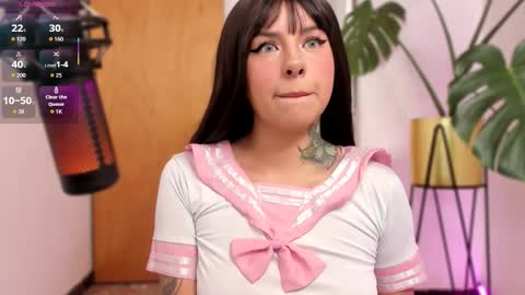 Snapshot of ginger_doll__ chatting on 12-19-25, 04:41 Julie online show from 12-19-25, 04:41