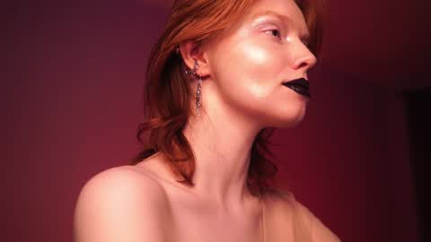 Snapshot of ginger_hugs chatting on 12-18-24, 10:13 im expecting 350 thumbs up on my altar online show from 12-18-24, 10:13