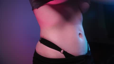 Snapshot of ginger_hugs chatting on 12-27-24, 01:11 im expecting 350 thumbs up on my altar online show from 12-27-24, 01:11