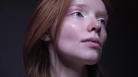        im expecting 350 thumbs up on my altar   online show from 11-11-25, 10:10