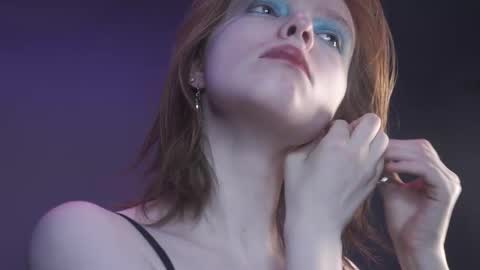        im expecting 350 thumbs up on my altar   online show from 12-19-25, 10:17