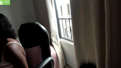 Snapshot of ginger_smil chatting on 01-19-25, 04:57 Diana online show from 01-19-25, 04:57