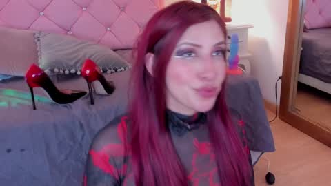 Snapshot of ginger_violetta chatting on 02-07-25, 10:52 Ginger online show from 02-07-25, 10:52