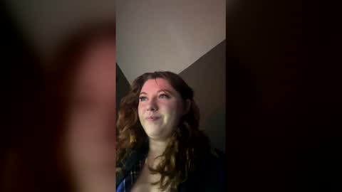 gingerbabyy1997 online show from 05-12-26, 09:06
