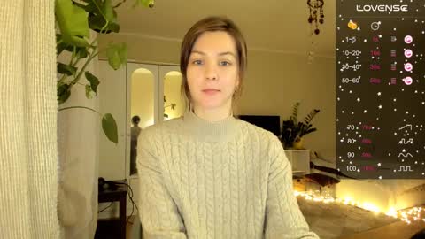 Snapshot of gingerbread__house chatting on 12-21-24, 01:32 Vasilisa online show from 12-21-24, 01:32