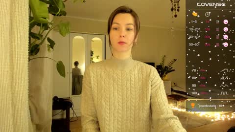 Snapshot of gingerbread__house chatting on 12-21-24, 08:00 Vasilisa online show from 12-21-24, 08:00
