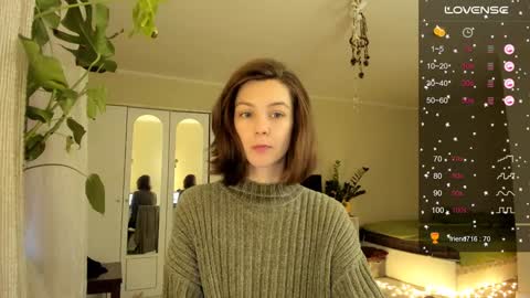Snapshot of gingerbread__house chatting on 12-28-24, 01:17 Vasilisa online show from 12-28-24, 01:17
