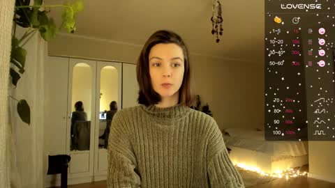 Snapshot of gingerbread__house chatting on 01-06-25, 05:59 Vasilisa online show from 01-06-25, 05:59