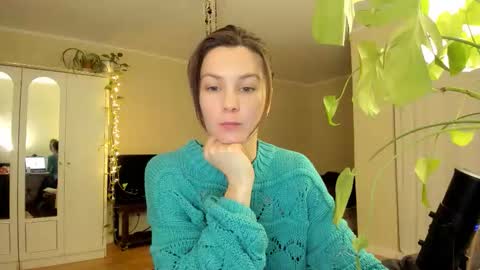 Snapshot of gingerbread__house chatting on 10-23-25, 02:16 Vasilisa online show from 10-23-25, 02:16