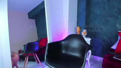 Ginger online show from 07-16-26, 07:20