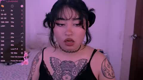 Snapshot of ginmeowuwu chatting on 10-15-25, 06:52 ginmeowuwu online show from 10-15-25, 06:52