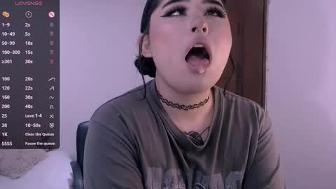 Snapshot of ginmeowuwu chatting on 10-27-25, 04:55 ginmeowuwu online show from 10-27-25, 04:55