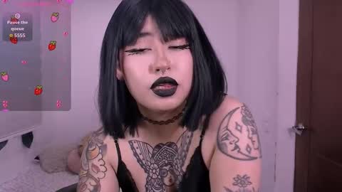 Snapshot of ginmeowuwu chatting on 11-27-25, 03:58 ginmeowuwu online show from 11-27-25, 03:58