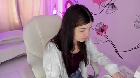 Snapshot of ginnywett chatting on 01-13-26, 01:16 Kendall online show from 01-13-26, 01:16