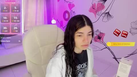 Snapshot of ginnywett chatting on 01-19-26, 01:04 Kendall online show from 01-19-26, 01:04